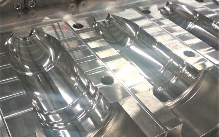 Kolejne serie form od Petbottle